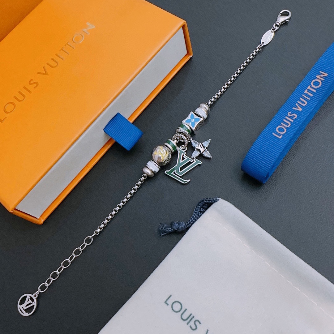 LV Bracelet 03lyr436